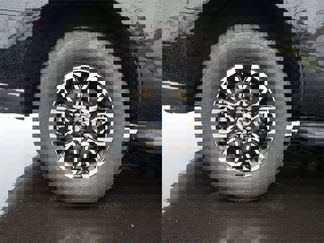 Certified 2024 Ford Expedition XLT image 11