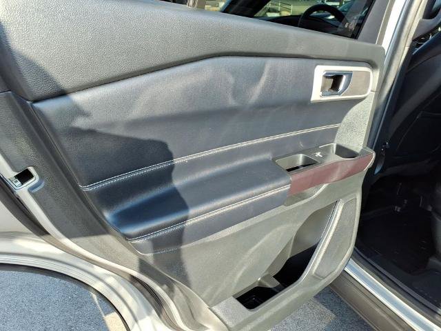 Certified 2020 Ford Explorer XLT w/ Equipment Group 202A RWD image 10