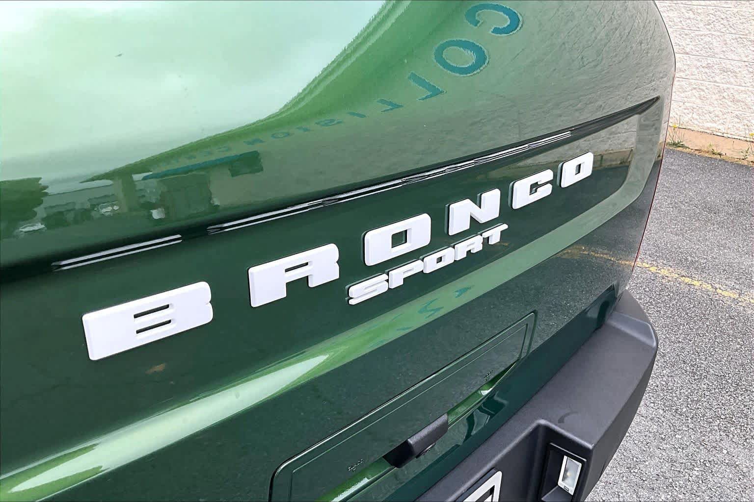 Certified 2024 Ford Bronco Sport Outer Banks AWD/4WD image 30