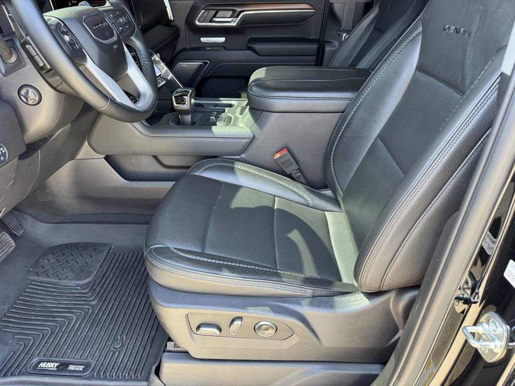 Used 2025 GMC Sierra 1500 Denali w/ Denali Reserve Package AWD/4WD image 14