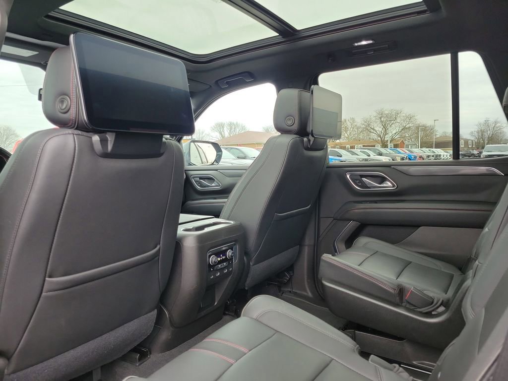 Used 2021 Chevrolet Tahoe RST w/ Luxury Package image 15