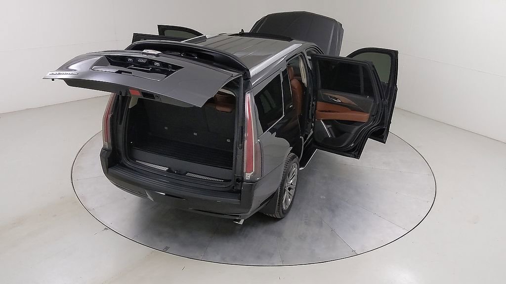 Used 2019 Cadillac Escalade Premium Luxury w/ Escalade Sport Edition AWD/4WD image 53