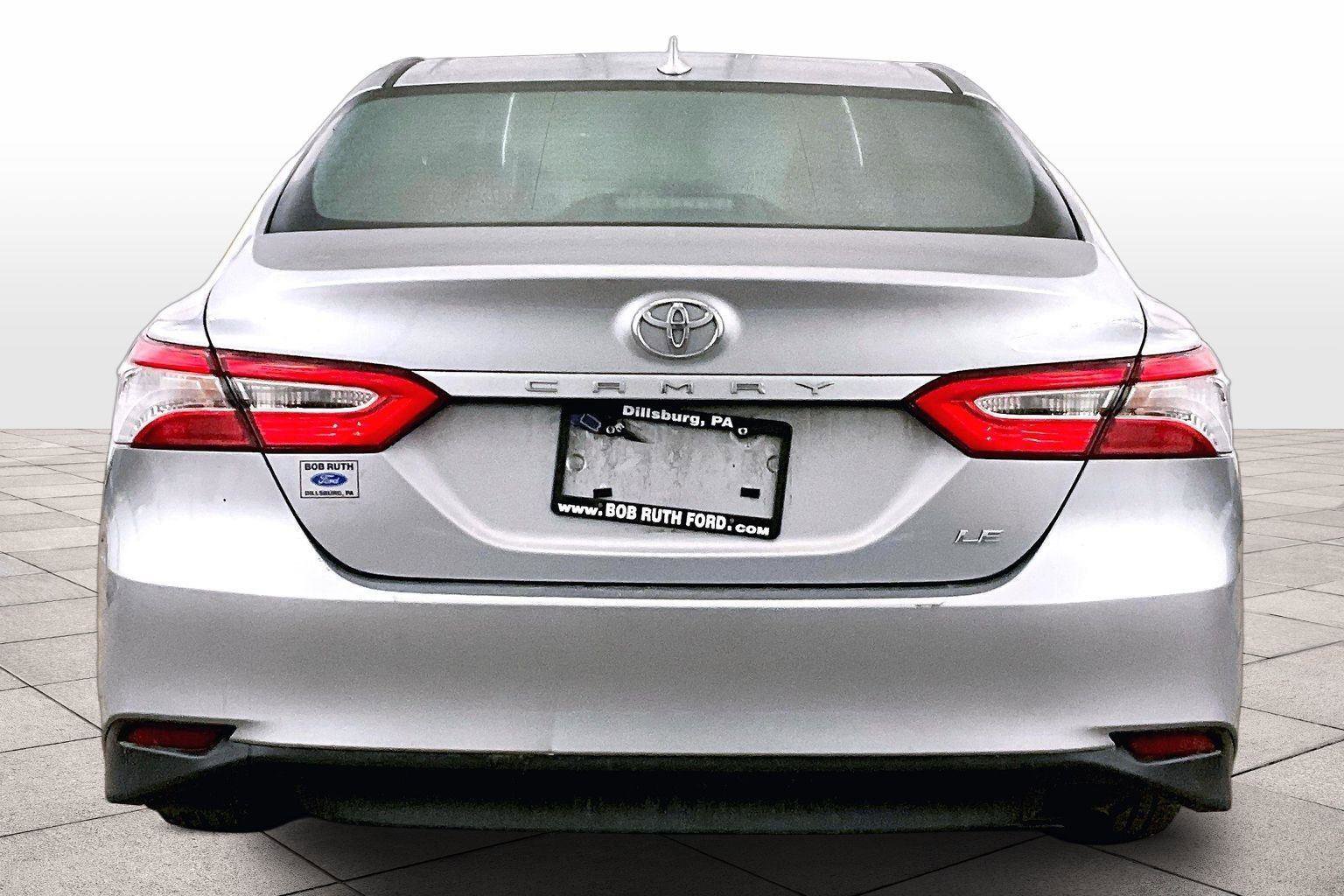Used 2020 Toyota Camry LE image 4