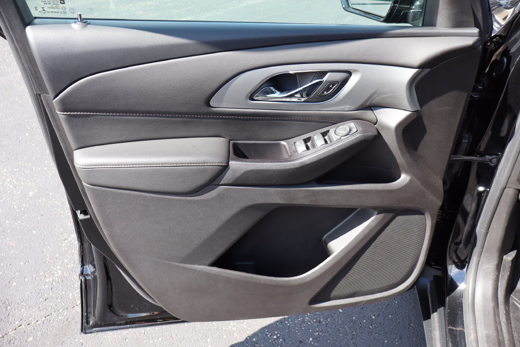 Used 2020 Chevrolet Traverse LS AWD/4WD image 21