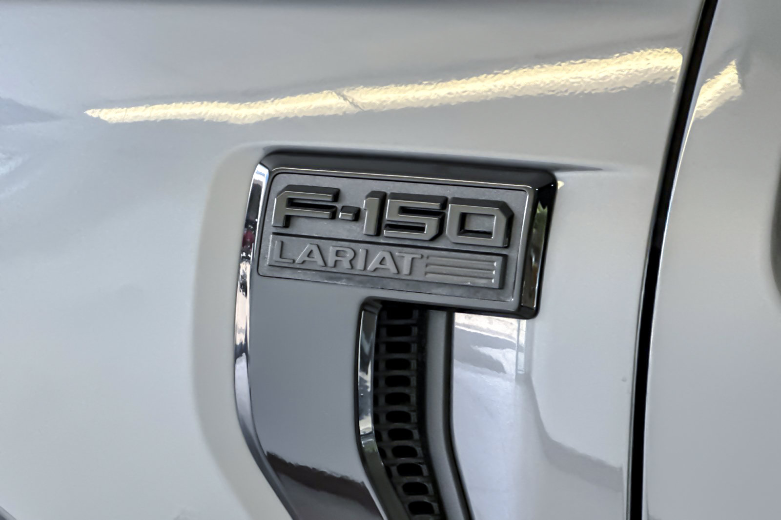 Certified 2025 Ford F150 Lariat w/ Equipment Group 502A High AWD/4WD image 27