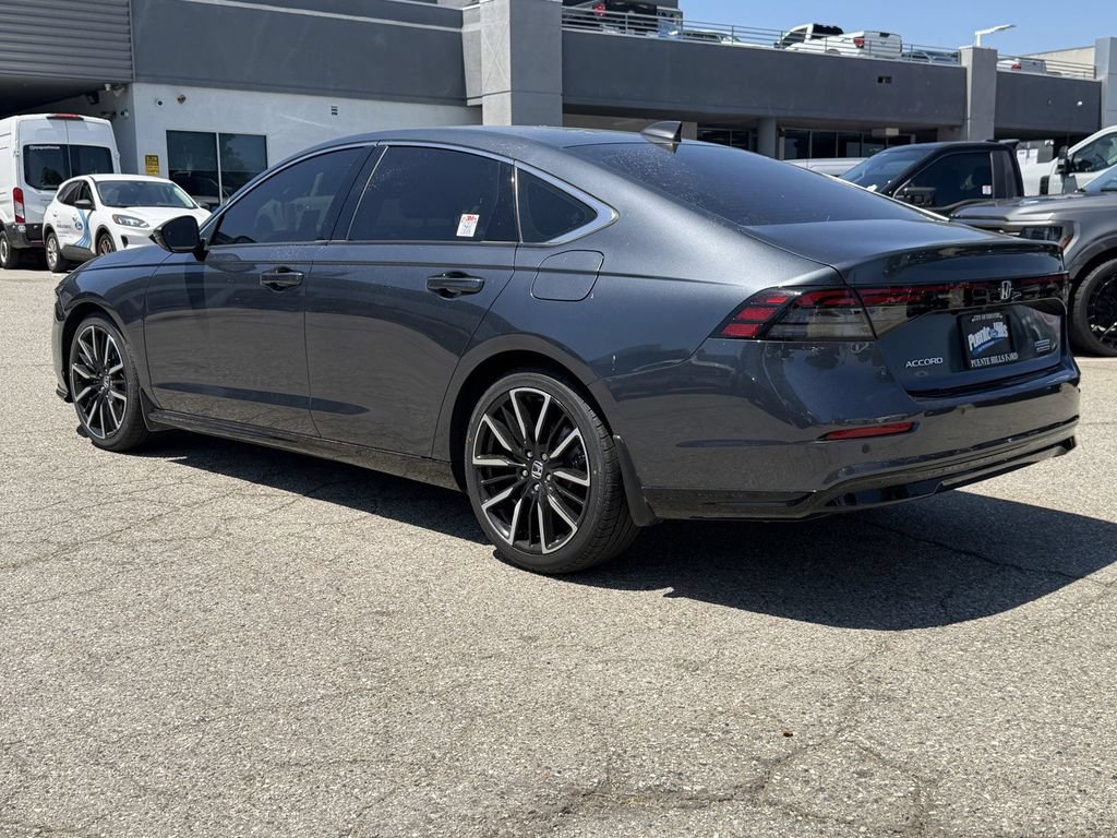 Used 2025 Honda Accord Touring image 4