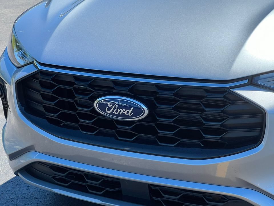Certified 2023 Ford Escape ST-Line w/ Tech Pack #1 AWD/4WD image 35