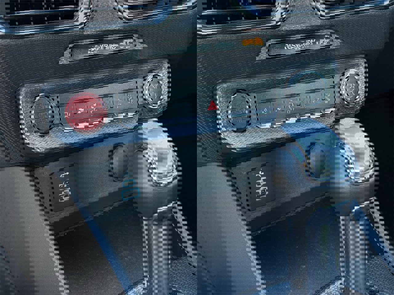 Certified 2025 Ford Mustang Coupe image 19