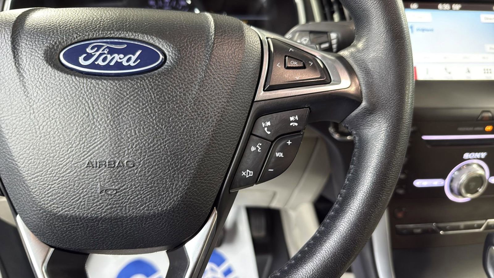 Certified 2018 Ford Edge Titanium w/ Technology Package image 16