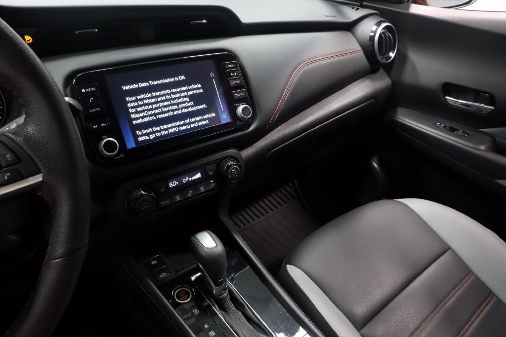 Used 2024 Nissan Kicks SR w/ SR Premium Package FWD image 31