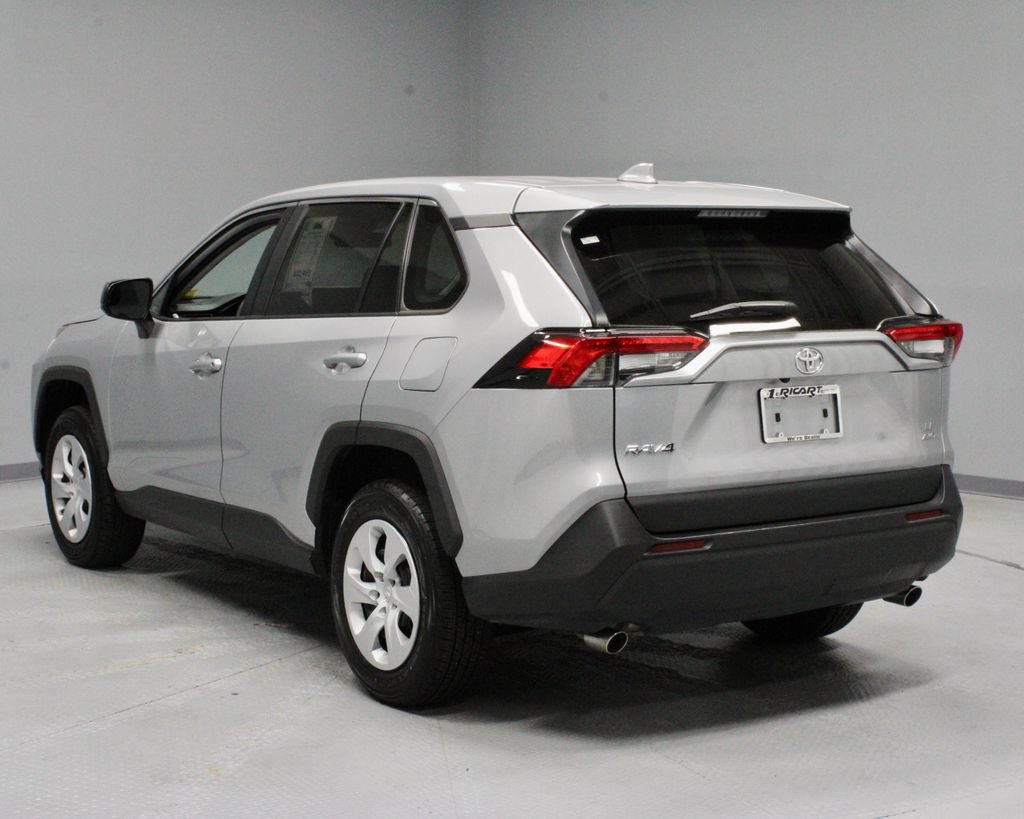 Used 2025 Toyota RAV4 LE AWD/4WD image 9