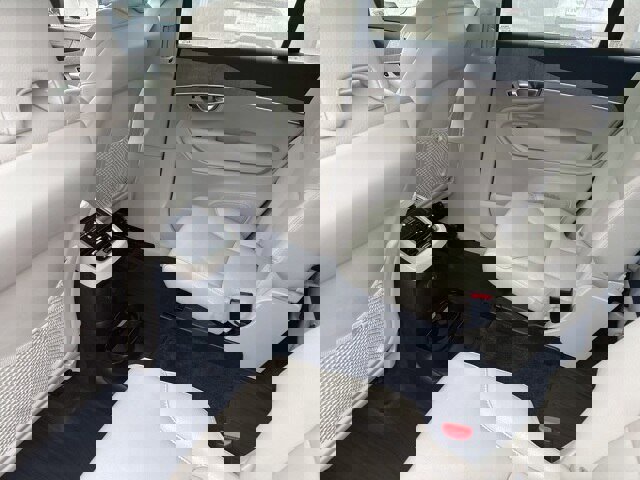 Used 2023 Volvo XC90 T8 Plus w/ Protection Package Premier image 16