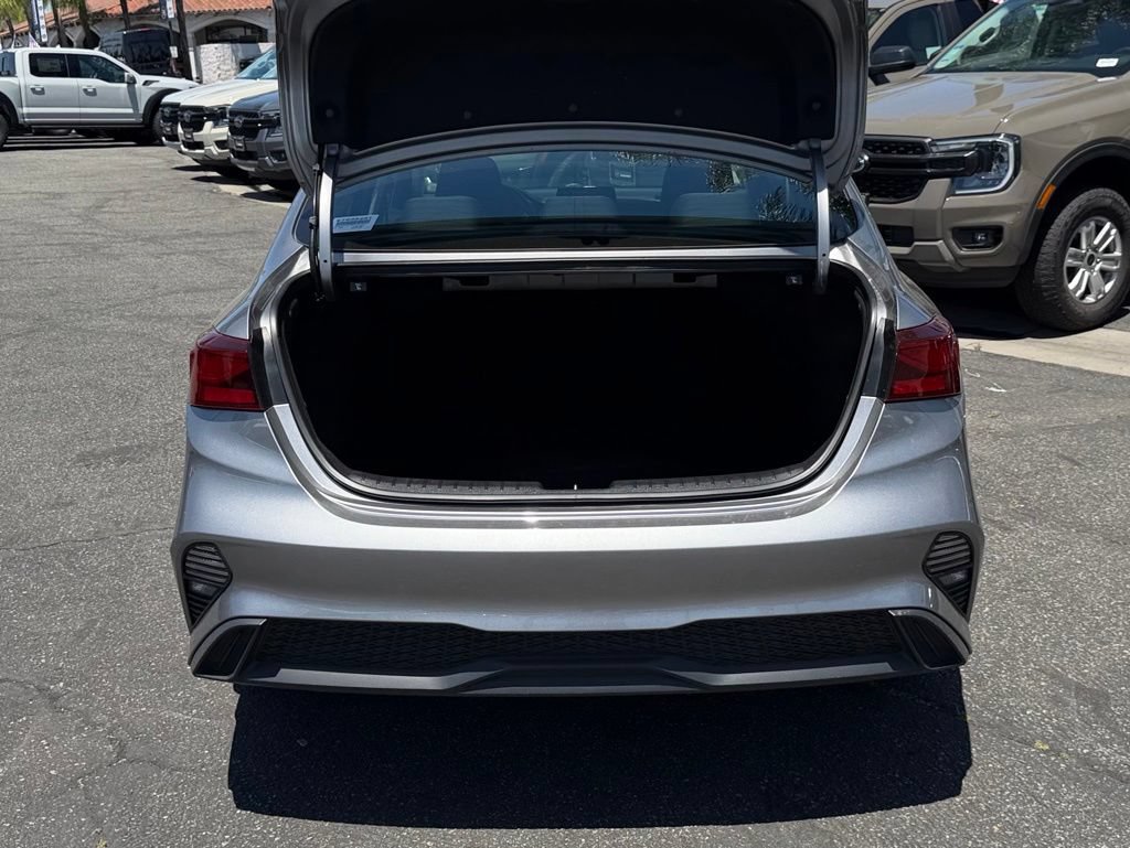 Used 2024 Kia Forte LXS FWD image 13