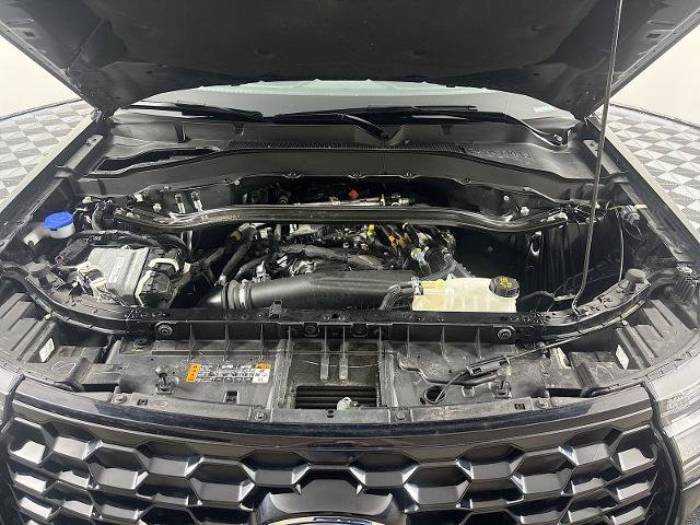 Certified 2025 Ford Explorer ST-Line w/ ST-Line Street Pack AWD/4WD image 31