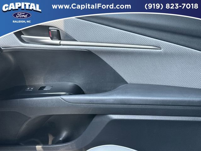 Used 2025 Toyota Camry SE FWD image 28