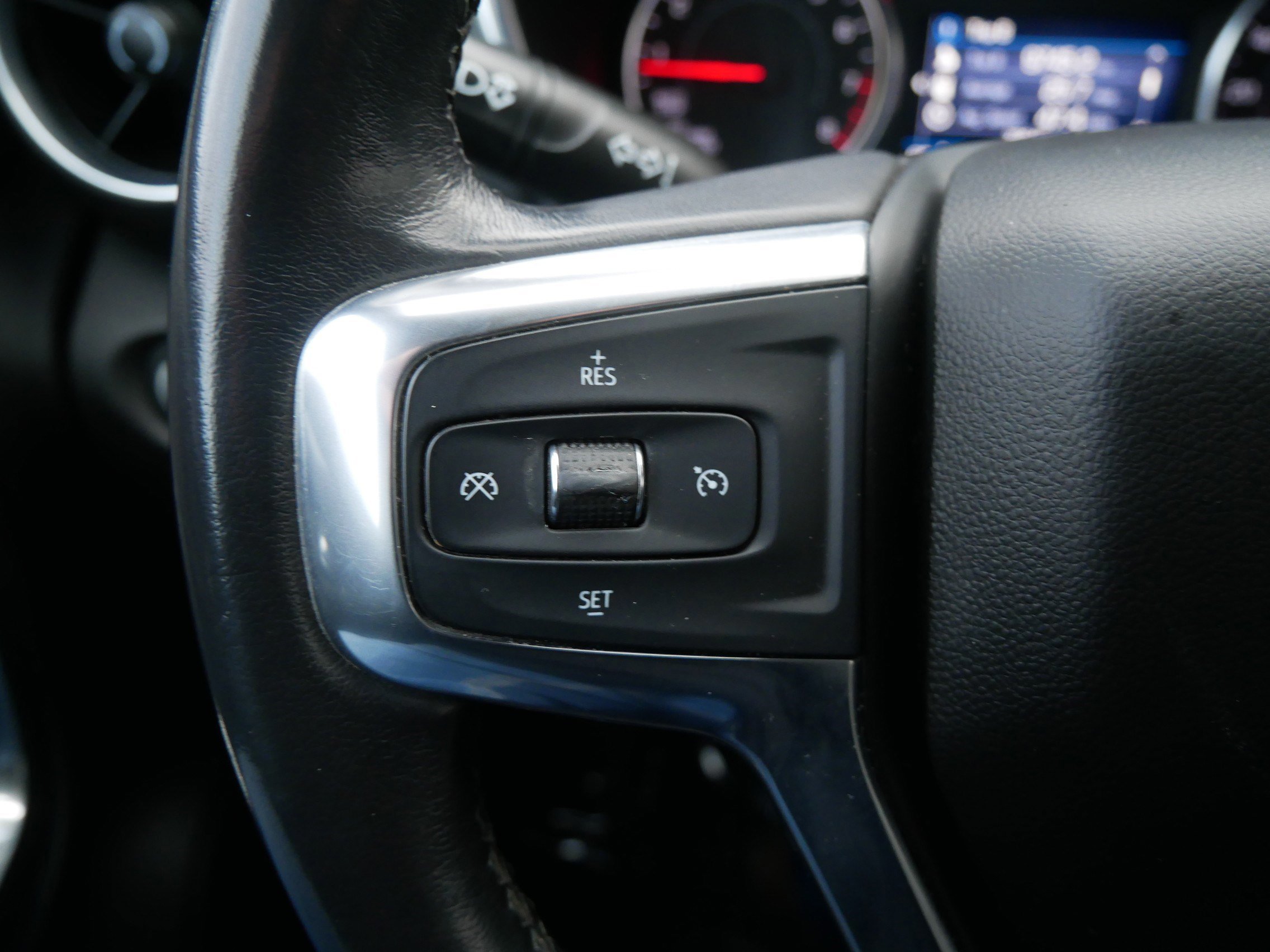 Used 2019 Chevrolet Blazer LT w/ Sun and Wheels Package image 27