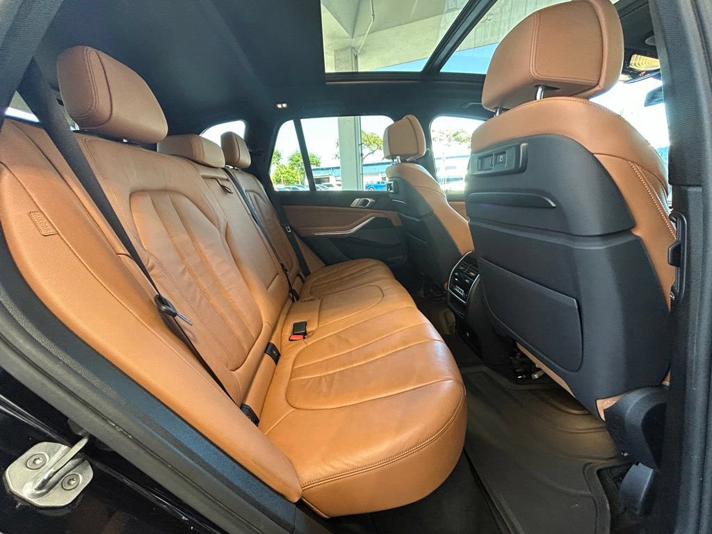 Used 2019 BMW X5 xDrive40i w/ M Sport Package AWD/4WD image 31