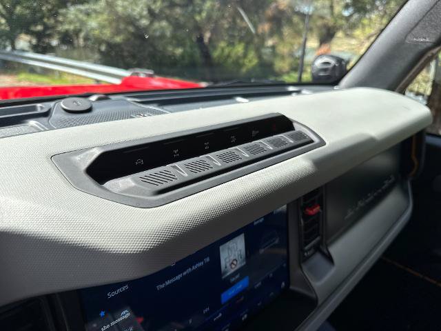 Certified 2022 Ford Bronco Badlands AWD/4WD image 16