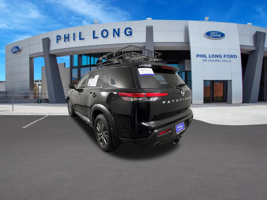 Used 2022 Nissan Pathfinder SV AWD/4WD image 3