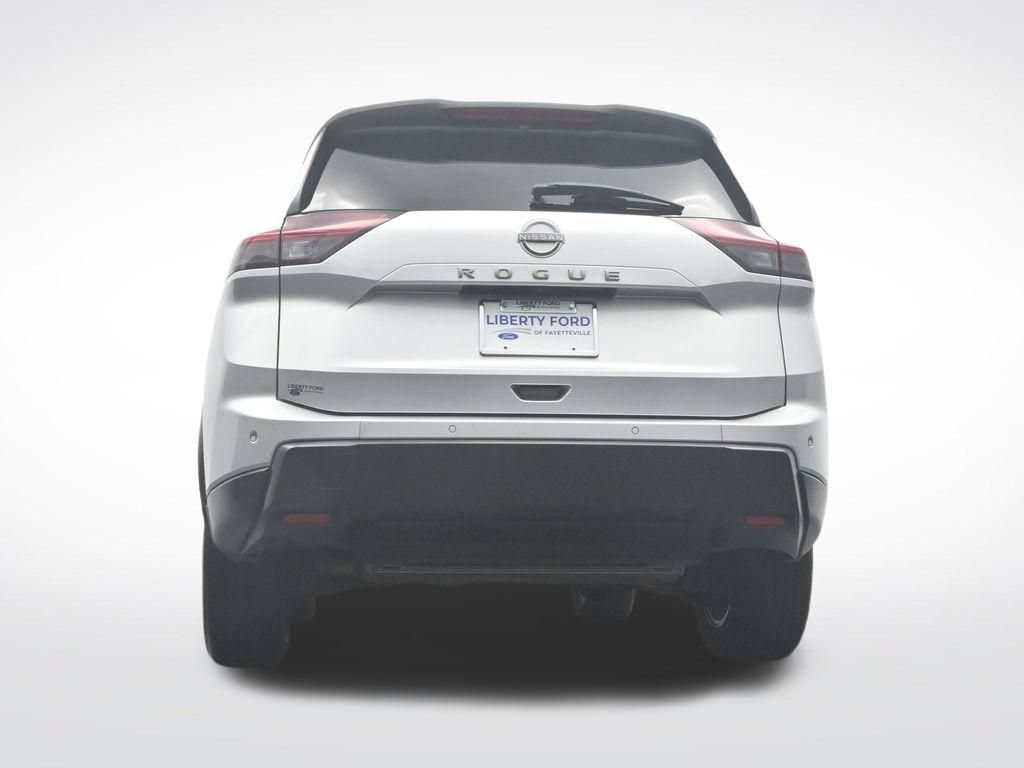Used 2025 Nissan Rogue SV FWD image 46