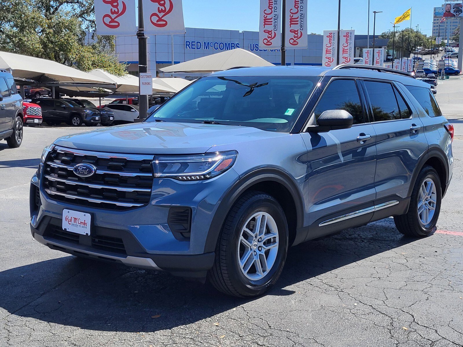 Certified 2025 Ford Explorer Active image 7