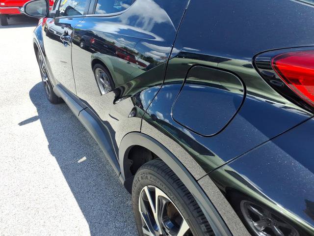 Used 2021 Toyota C-HR XLE FWD image 16