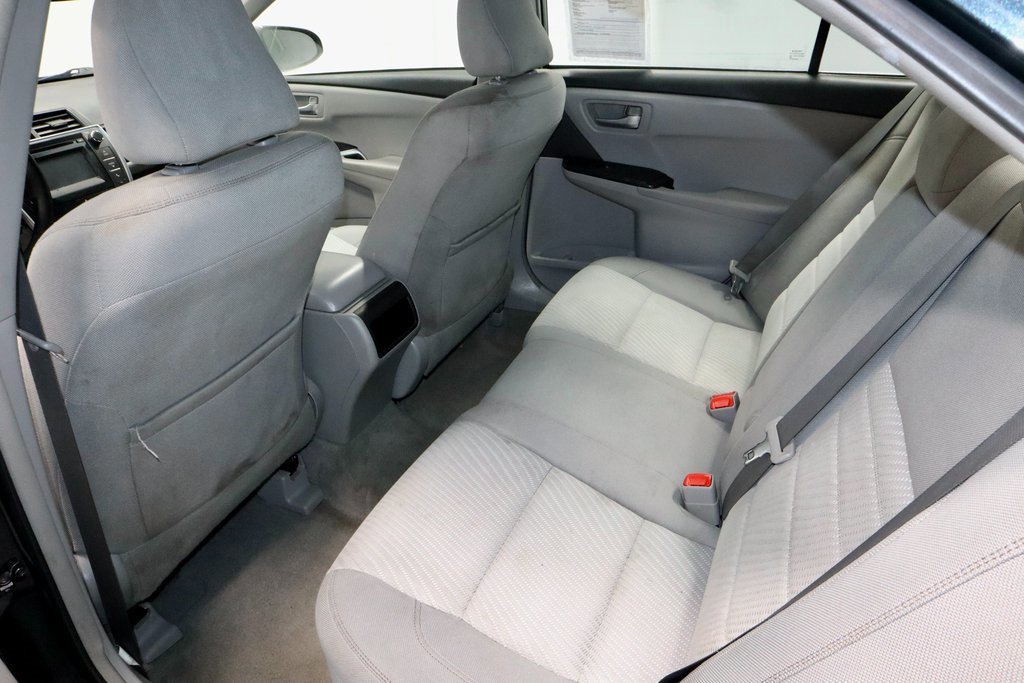 Used 2017 Toyota Camry LE image 17