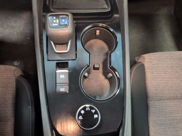 Used 2022 Nissan Rogue S image 23