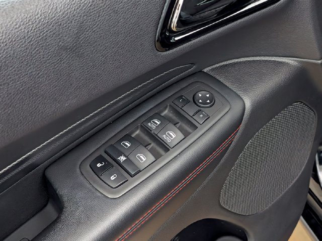 Used 2023 Dodge Durango GT AWD/4WD image 11