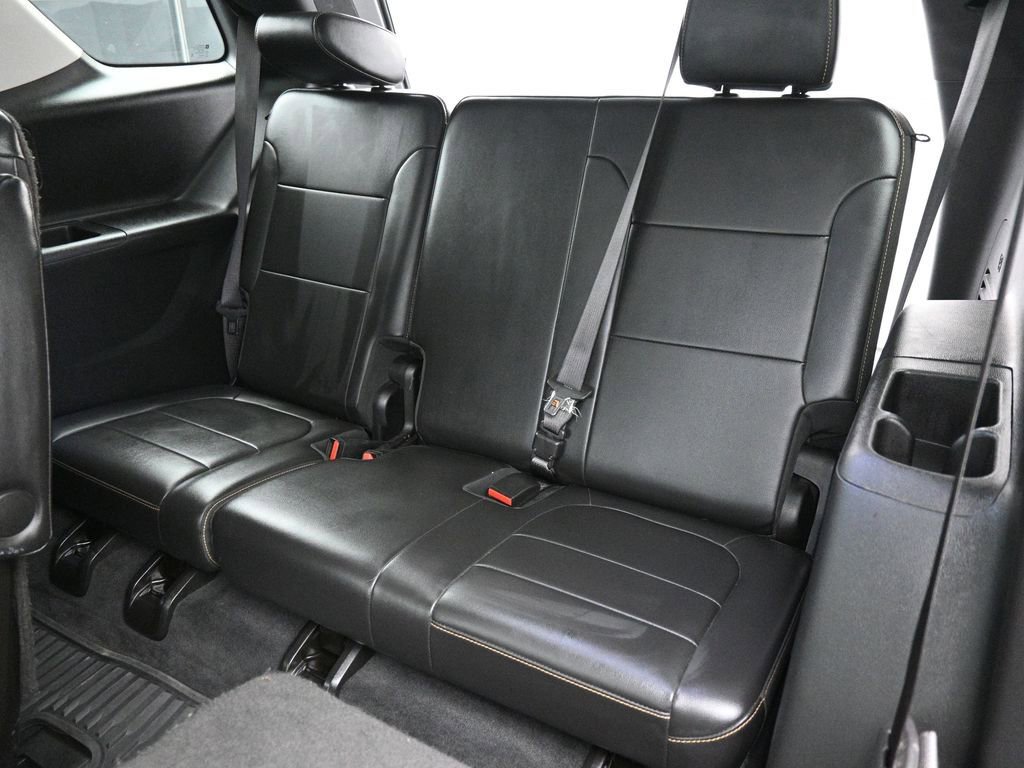 Used 2021 Chevrolet Traverse RS image 21