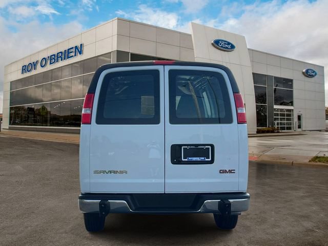 Used 2025 GMC Savana 2500 w/ Driver Convenience Package RWD image 4