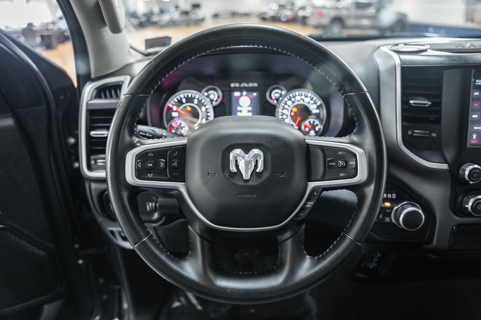 Used 2020 RAM 1500 Big Horn AWD/4WD image 35