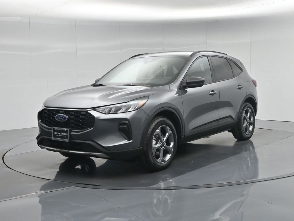Certified 2025 Ford Escape ST-Line AWD/4WD image 9
