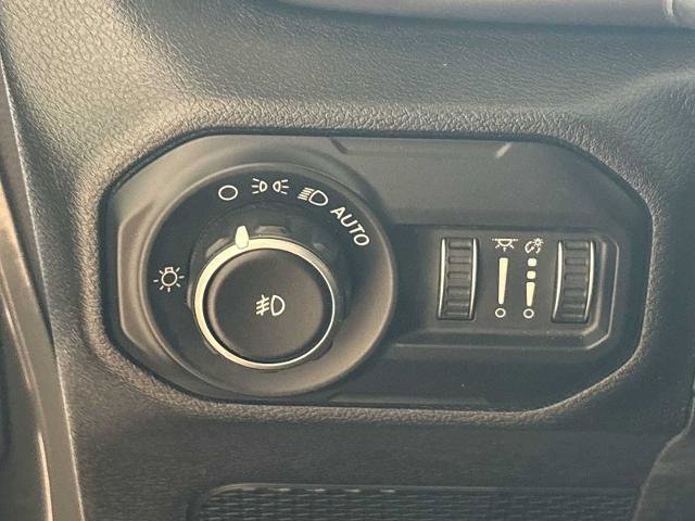 Used 2020 Jeep Wrangler Sport AWD/4WD image 16