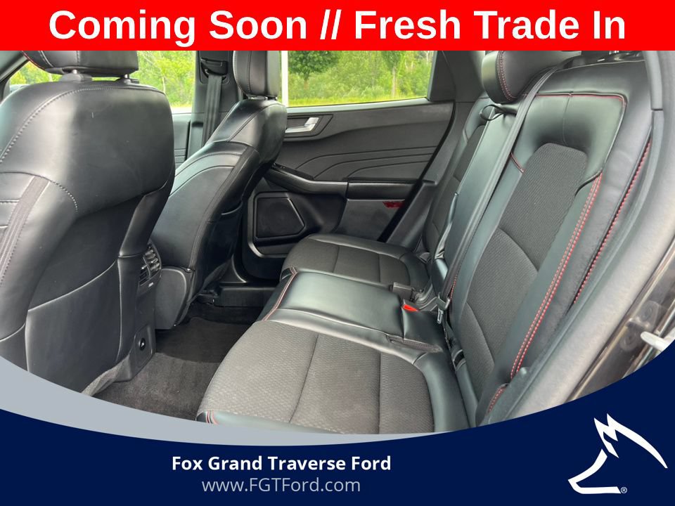Certified 2025 Ford Escape ST-Line Select AWD/4WD image 5