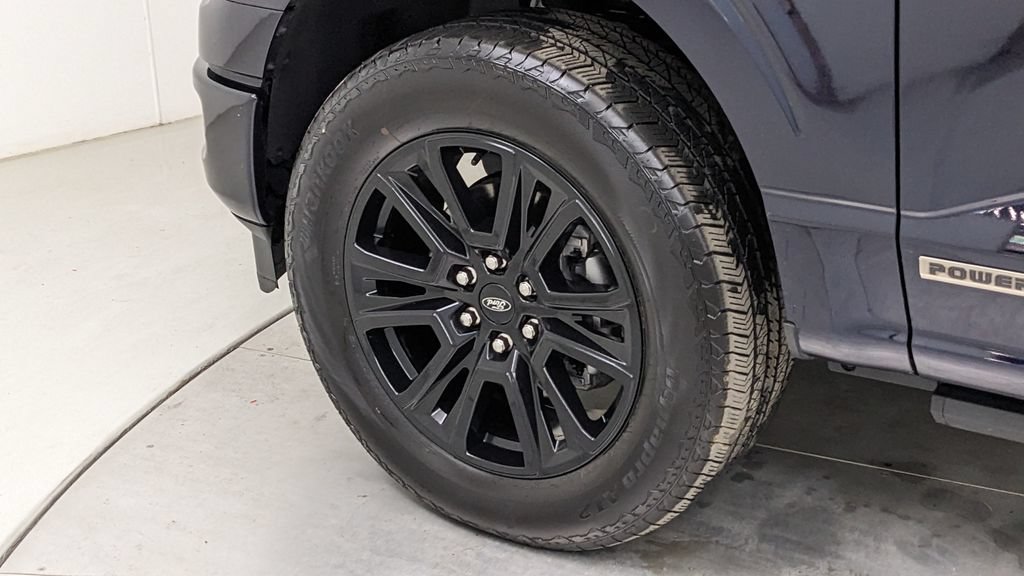 Certified 2025 Ford F150 Platinum AWD/4WD image 4
