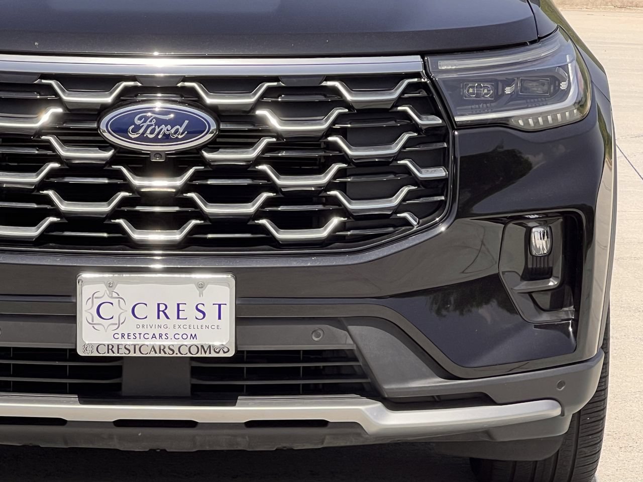 Certified 2025 Ford Explorer Platinum w/ Ultimate Package AWD/4WD image 10