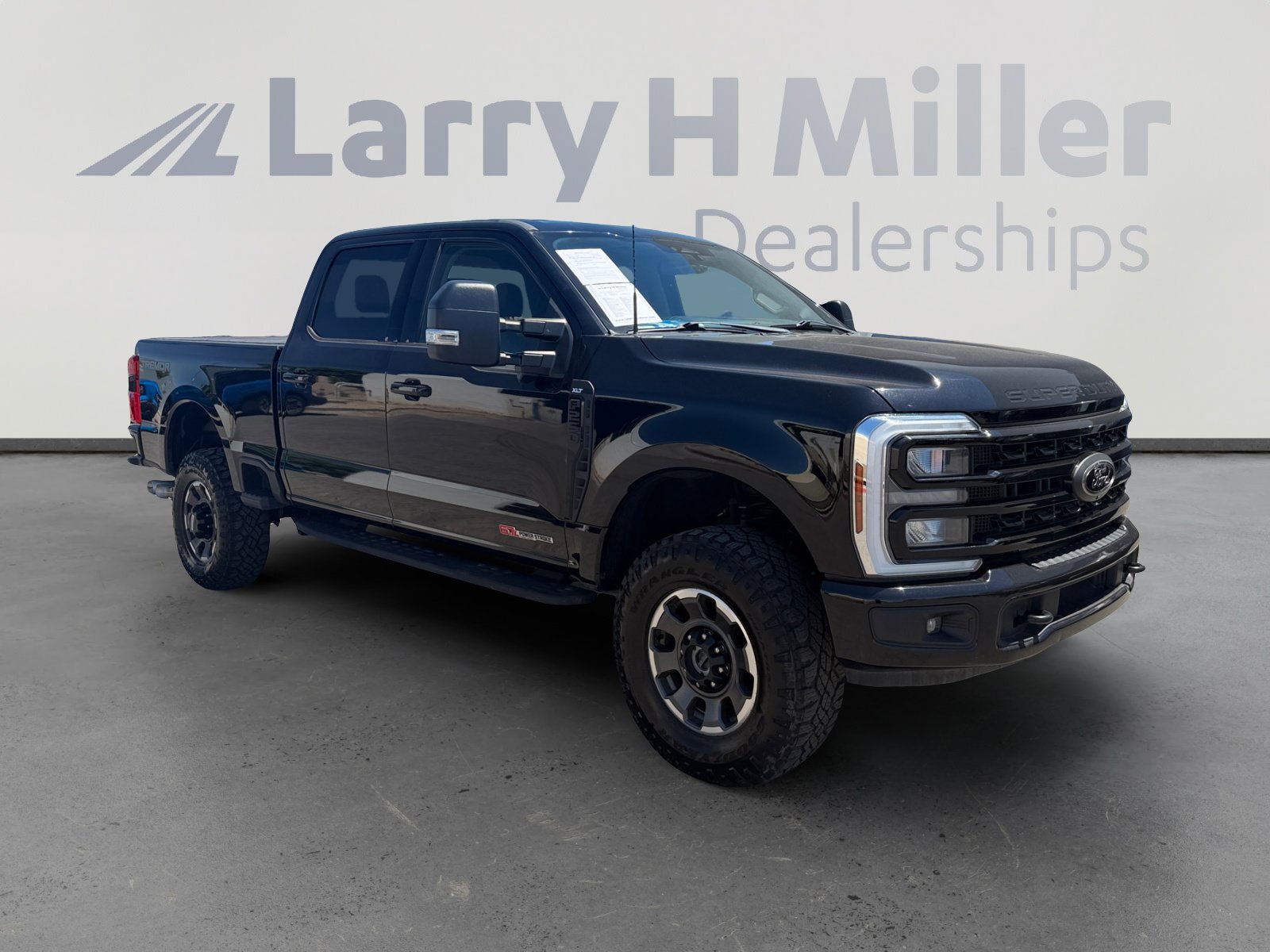 Certified 2024 Ford F250 XLT w/ Black Appearance Package AWD/4WD image 7