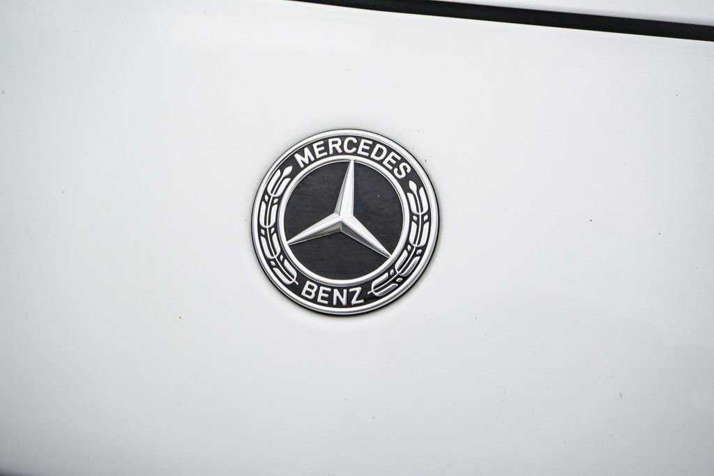 Used 2025 Mercedes-Benz C 300 Sedan image 12