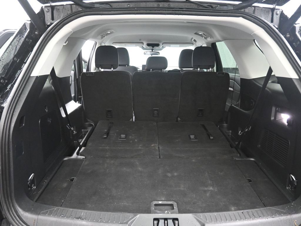Certified 2025 Ford Explorer Active RWD image 23