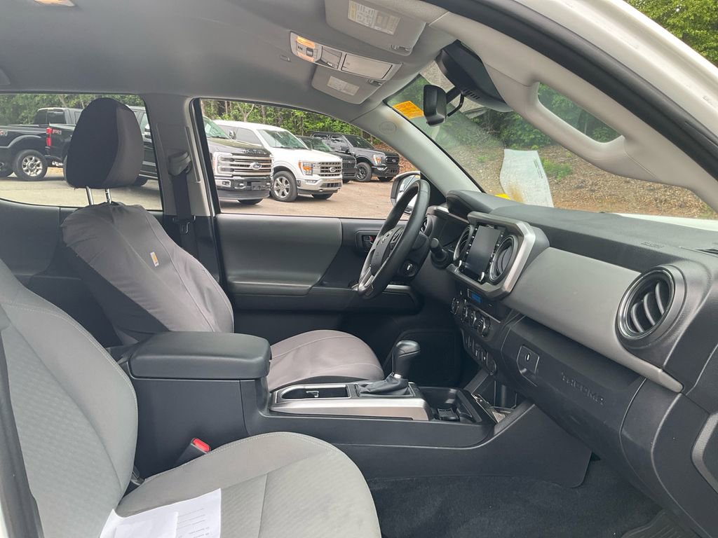 Used 2023 Toyota Tacoma SR5 w/ Technology Package AWD/4WD image 12