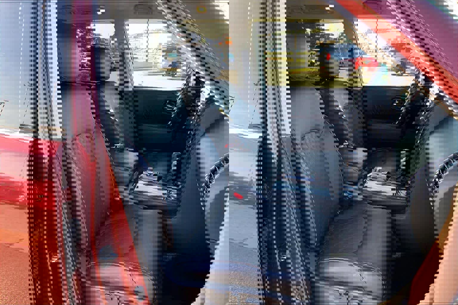 Used 2023 Nissan Armada Platinum w/ Captain's Chairs Package image 11