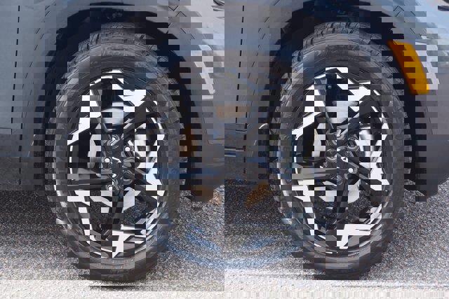 Used 2024 Kia Seltos EX image 9