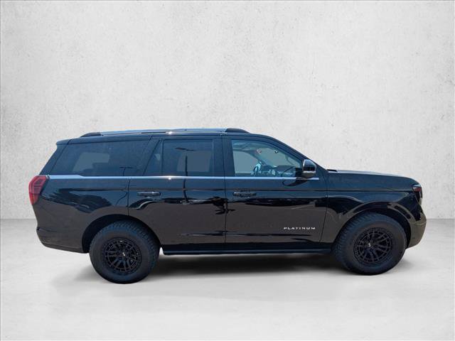 Certified 2025 Ford Expedition Platinum AWD/4WD image 4