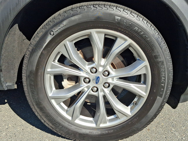 Certified 2023 Ford Explorer XLT w/ Equipment Group 202A AWD/4WD image 13