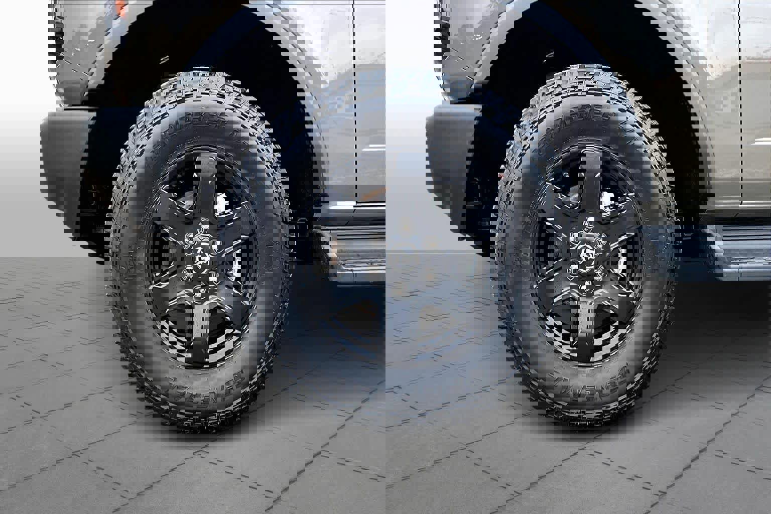 Certified 2025 Ford Bronco Big Bend image 14