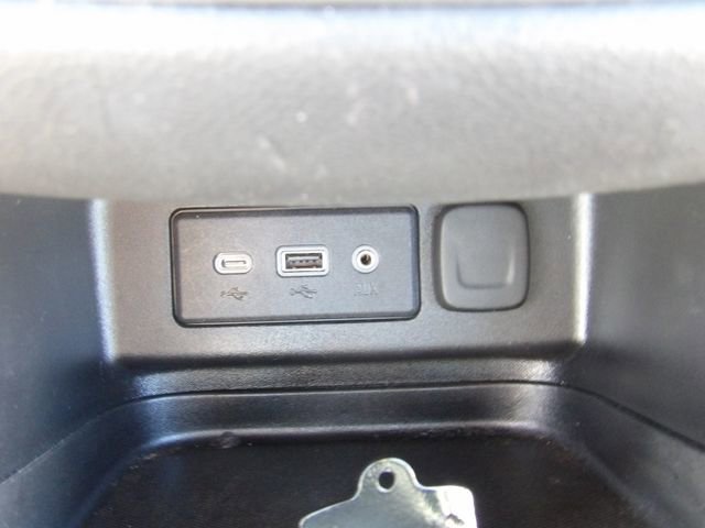 Used 2022 Chevrolet Equinox LT w/ Driver Convenience Package image 16