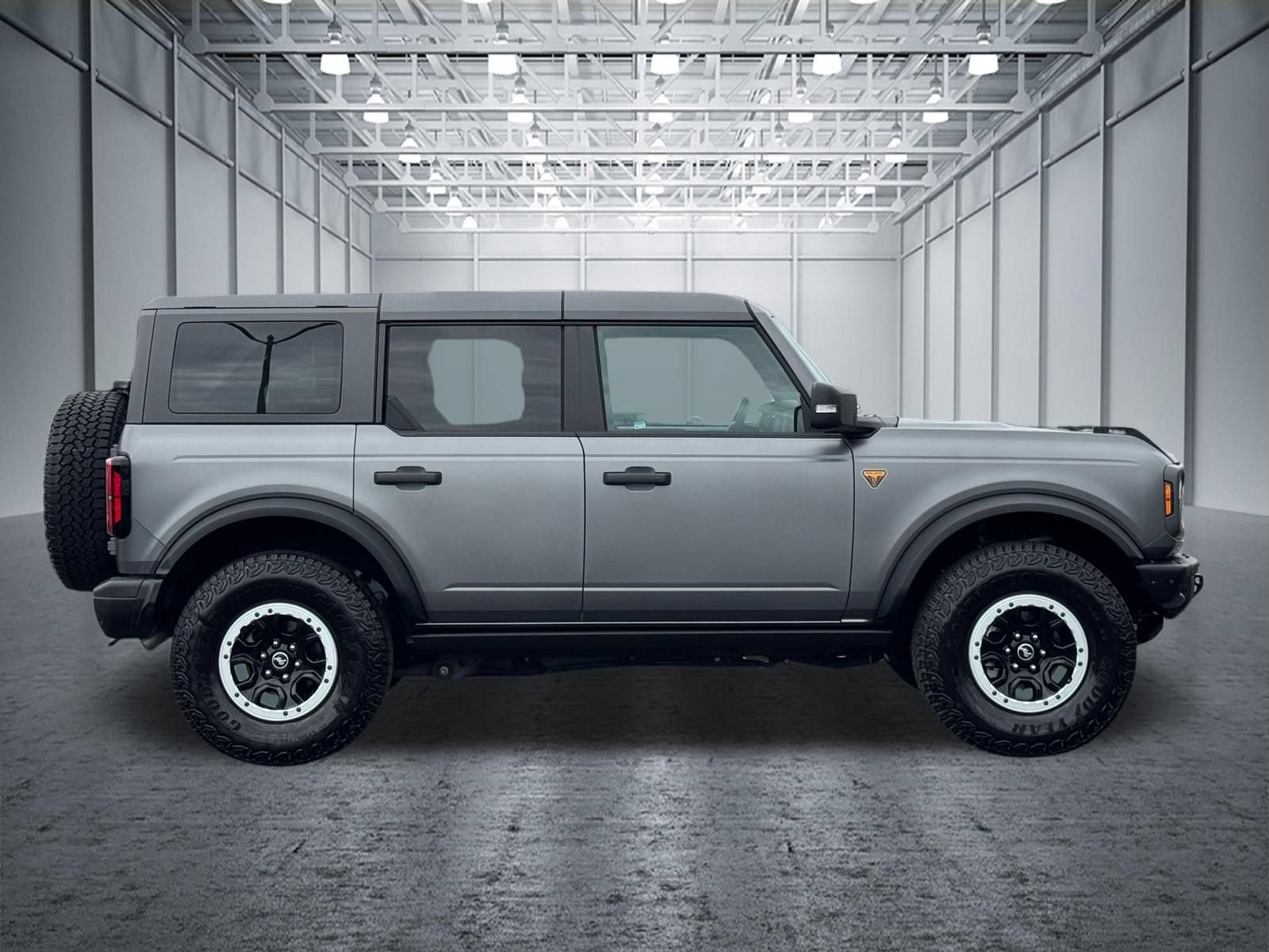 Certified 2025 Ford Bronco Badlands w/ Matte Film Protection Package AWD/4WD image 5