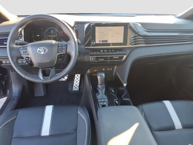 Used 2025 Toyota Camry SE FWD image 12