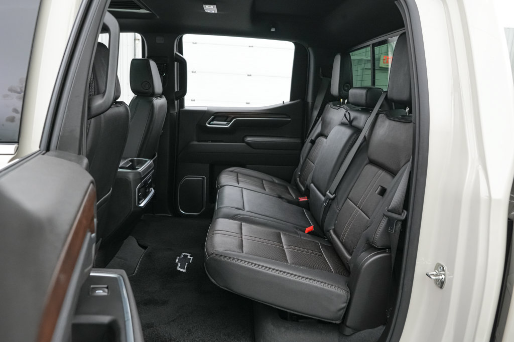 Used 2026 Chevrolet Silverado 1500 High Country AWD/4WD image 22